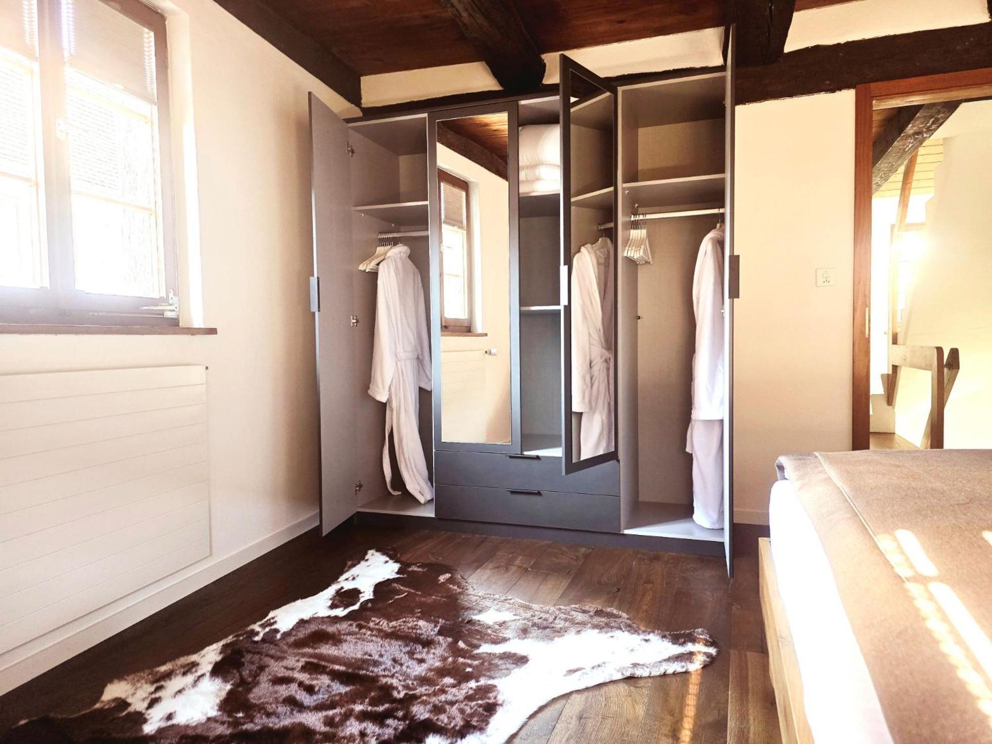 Chalet Happy Cow - Top Lage Naehe Bodensee, Rheinfall, Schaffhausen & Zuerich - Laendliche Idylle Mit Privat-Parkplatz Und Viel Komfort - 120M2 - 3 Stockwerke Ramsen エクステリア 写真